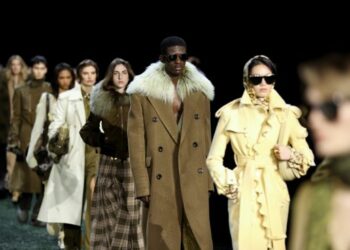 Burberry de binlerce işçiyi çıkaracak