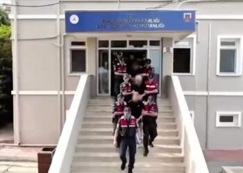 Milyar liralık dolandırıcılık şebekesi çökertildi: 20 tutuklama