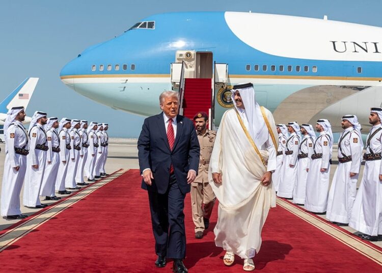 Katar'a giden Trump, 200 milyar dolarlık anlaşma imzaladı 1 Katar’a giden Trump, 200 milyar dolarlık anlaşma imzaladı