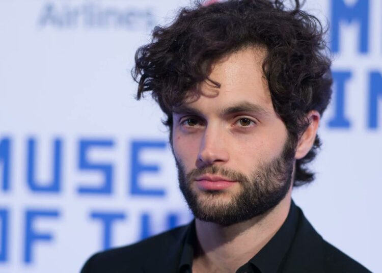 Gossip Girl yıldızı Penn Badgley: Başucumda Kur'an-ı Kerim var 1 Gossip Girl yıldızı Penn Badgley: Başucumda Kur’an-ı Kerim var