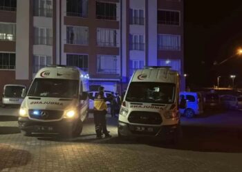 Sivas’ta iki kardeş elleri bağlanmış, boğazları kesilmiş halde bulundu 4 Sivas’ta iki kardeş elleri bağlanmış, boğazları kesilmiş halde bulundu