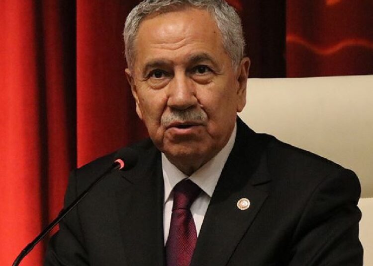 Bülent Arınç’tan iktidara İmamoğlu eleştirisi: ‘Muğlak ifadelerle insanları tutukluyoruz’