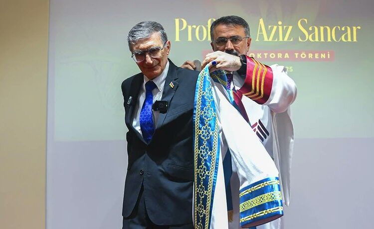 Nobel ödüllü Aziz Sancar: Telefonumun şifresi 1453 1 Nobel ödüllü Aziz Sancar: Telefonumun şifresi 1453