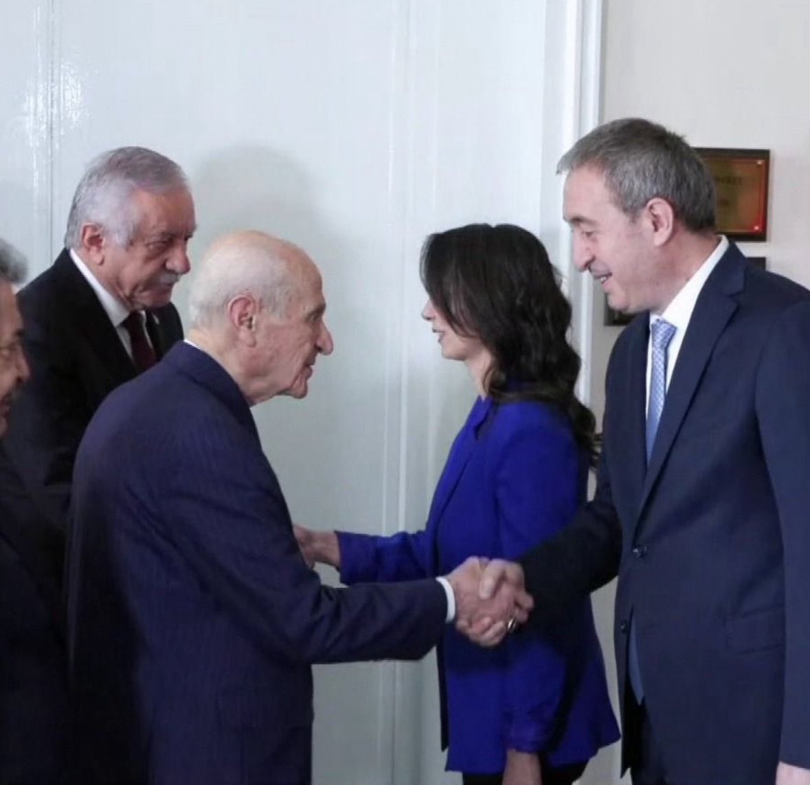 DEM Parti - MHP ile görüştü: Bahçeli kapıda karşıladı