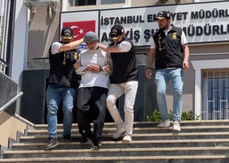 12 yıldır aranan cezaevi isyanı sanığı, Eyüpsultan’da yakalandı 1 12 yıldır aranan cezaevi isyanı sanığı, Eyüpsultan’da yakalandı