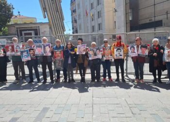 Cumartesi Anneleri, bu hafta 33 yıl önce gözaltına kaybedilen Yaman ve Gül için eylemdeydi