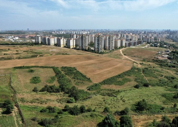 Marmara'daki depremin ardından arsa fiyatları tavan yaptı 1 Marmara’daki depremin ardından arsa fiyatları tavan yaptı