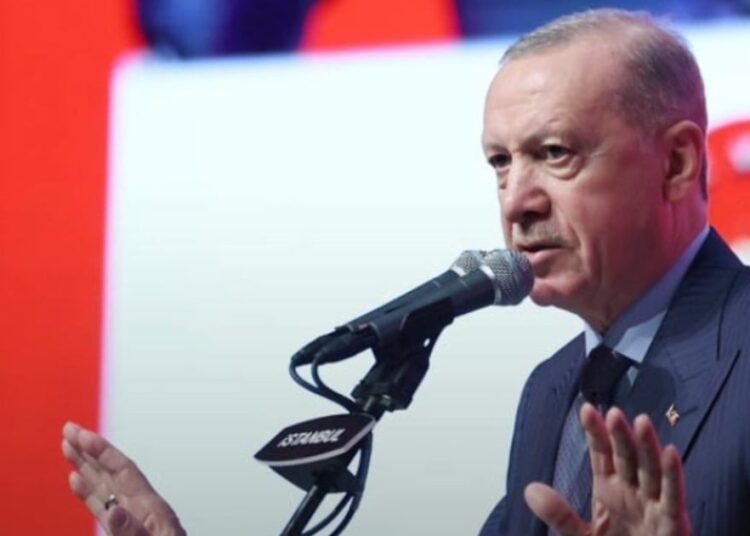 Erdoğan'dan yeniden adaylık sinyali: 'Hak vaki olana kadar buradayız' 1 Erdoğan’dan yeniden adaylık sinyali: ‘Hak vaki olana kadar buradayız’