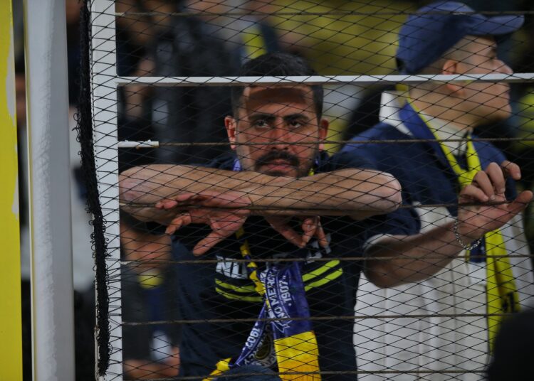Safa Kar yazdı I Fenerbahçe havlu attı! 1 Safa Kar yazdı I Fenerbahçe havlu attı!