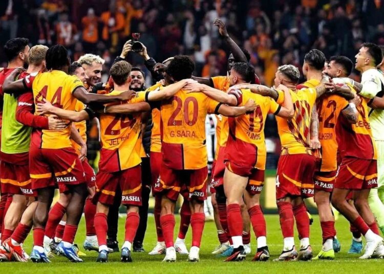 Galatasaray, şampiyonluk için sahaya çıkıyor 1 Galatasaray, şampiyonluk için sahaya çıkıyor