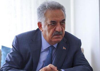 Hayati Yazıcı: ‘Anayasalar dogmatik, vazgeçilmez metinler değildir’ 5 Hayati Yazıcı: ‘Anayasalar dogmatik, vazgeçilmez metinler değildir’
