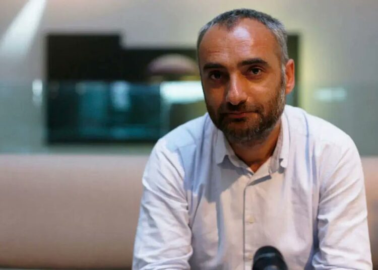 İsmail Saymaz Halk TV'den ayrılıyor, gerekçe belirsiz 1 Gazeteci İsmail Saymaz hakkındaki ev hapsi kararı kaldırıldı