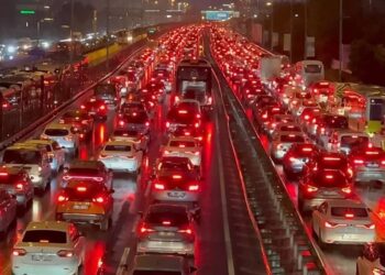 İstanbullunun sıkışık trafikteki yıllık kayıp zamanı 105 saat