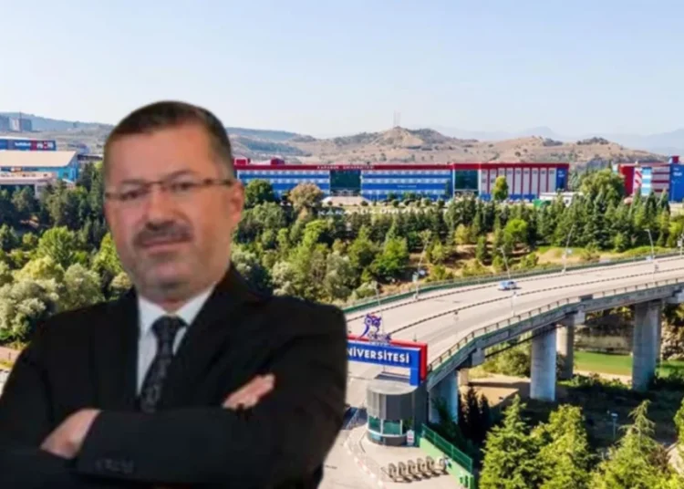 Bir rektör vakası daha: Maaşı 1 milyonu geçiyor, villasının kirası da üniversiteden 1 Bir rektör vakası daha: Maaşı 1 milyonu geçiyor, villasının kirası da üniversiteden