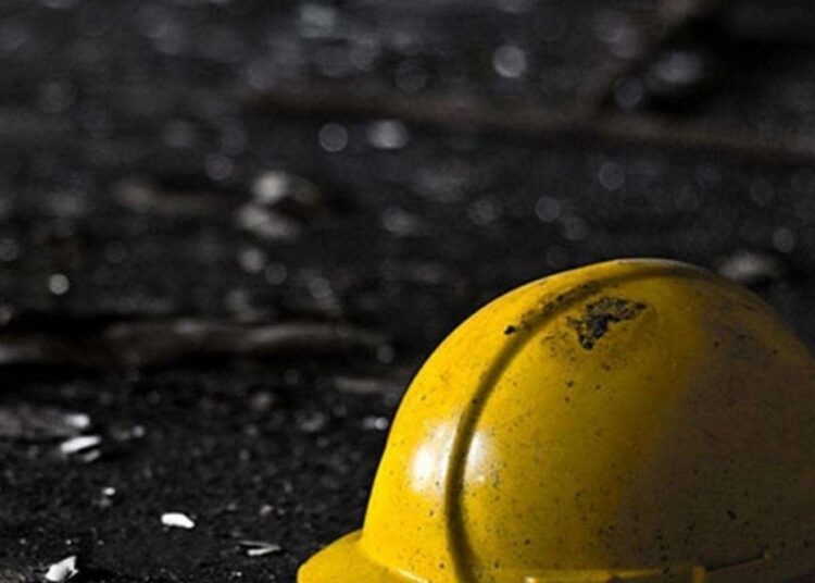 Maden ocağındaki göçükte bir işçi mahsur kaldı 1 Sivas’ta kömür madeninde patlama: 1 ölü, 2 yaralı