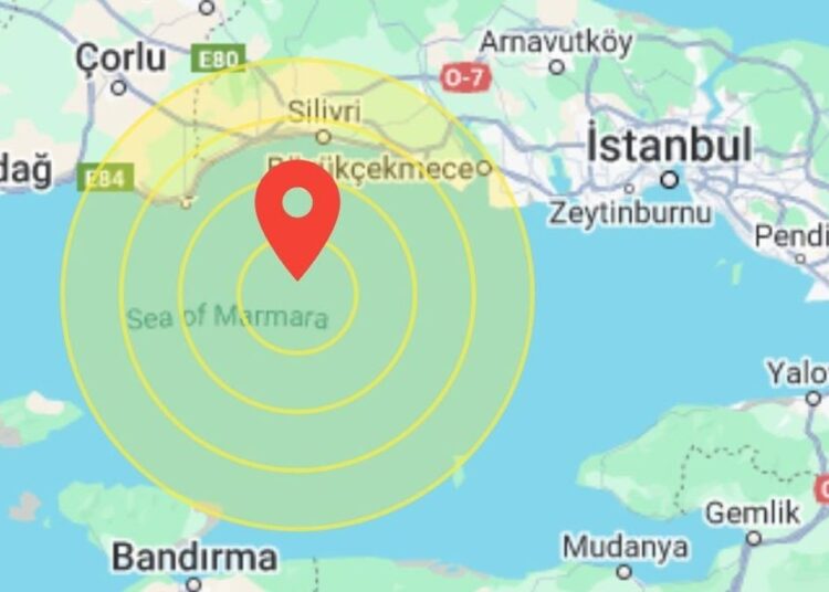 Marmara Denizi’nde 4 büyüklüğünde deprem: İstanbul’da da hissedildi