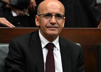 Bakan Şimşek’e göre; ekonominin daralması ‘ılımlı büyüme’