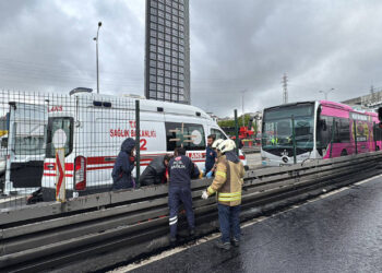 İstanbul’da metrobüs kazası: 1 kişi hayatını kaybetti