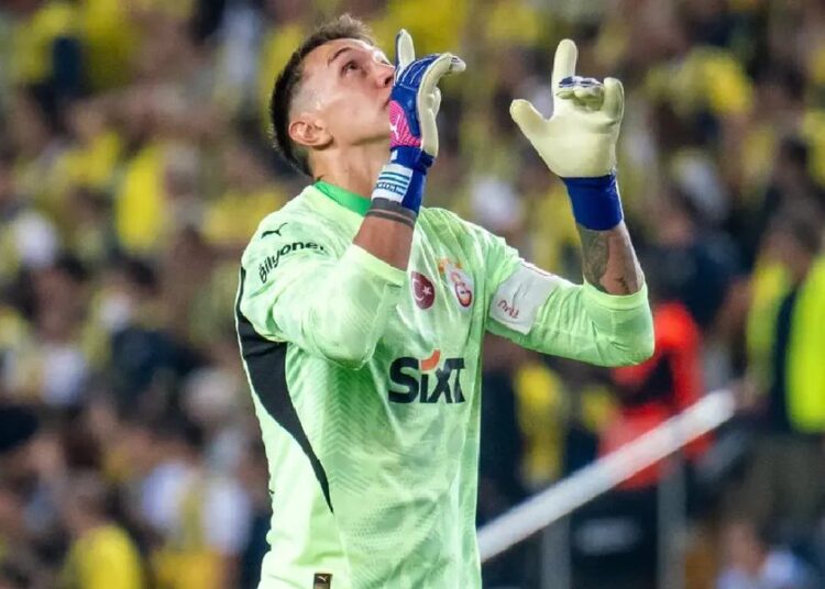 Muslera gidiyor: Galatasaray'ın yeni kaptanı belli oldu 1 Muslera gidiyor: Galatasaray’ın yeni kaptanı belli oldu