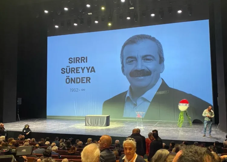 Sırrı Süreyya Önder'in vasiyeti kamuoyuyla paylaşıldı 1 Sırrı Süreyya Önder’in vasiyeti kamuoyuyla paylaşıldı