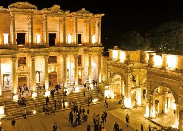 Işıklandırılan 27 tarihi mekan geceleri de gezilebilecek