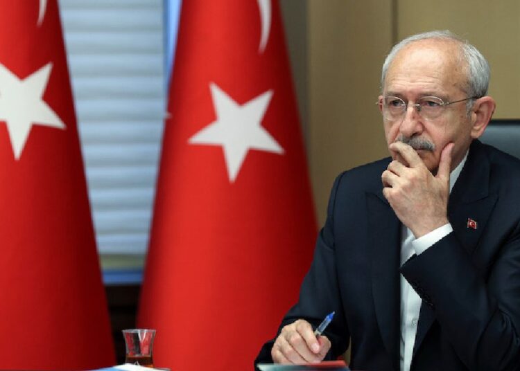 Kurultay iddianamesinin ardından Kılıçdaroğlu'ndan ilk açıklama: 'Partimi tartıştırmam' 1 Kurultay iddianamesinin ardından Kılıçdaroğlu’ndan ilk açıklama: ‘Partimi tartıştırmam’