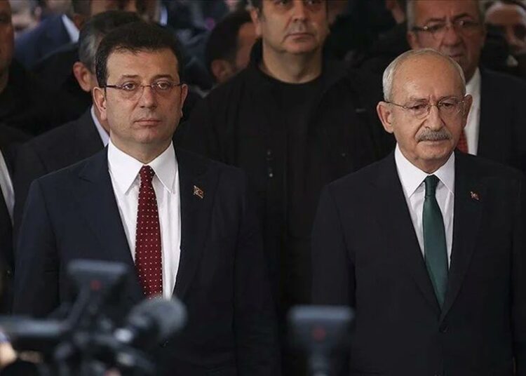 Kılıçdaroğlu çekilmek istedi, İmamoğlu çözüm aradı: Kurultay gecesi ne oldu? 1 Kılıçdaroğlu çekilmek istedi, İmamoğlu çözüm aradı: Kurultay gecesi ne oldu?