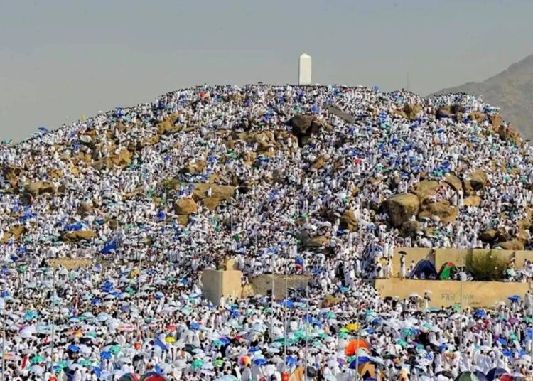 Ömer Faruk Deniz Mekke’den yazdı l Hacılar Arafat’a, Kabe Hacılara hazırlanıyor