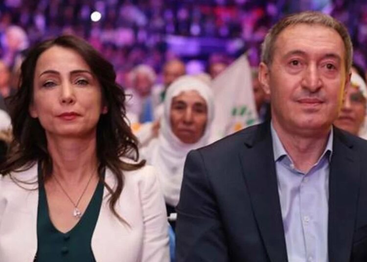 DEM Parti Eş Genel Başkanları, İmamoğlu'nu ziyaret edecek 1 DEM Parti Eş Genel Başkanları, İmamoğlu’nu ziyaret edecek