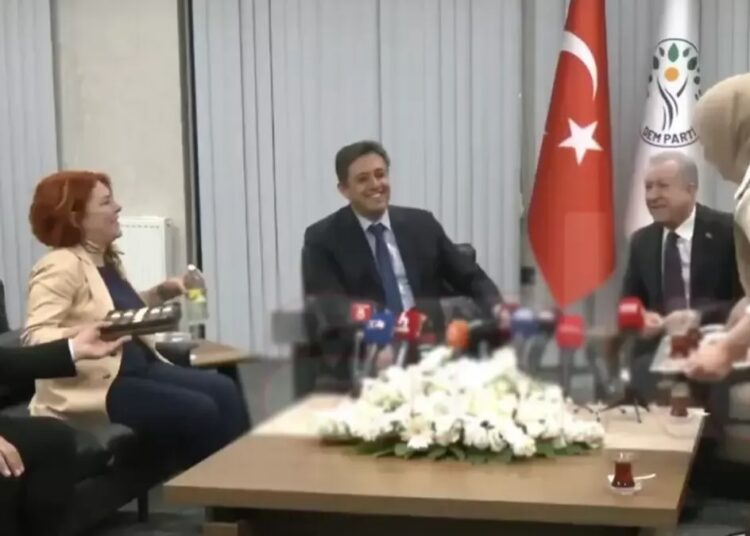 Hüsnü Yusuf Turabiç yazdı I MHP ‘demsiz çay’ isteyemedi!