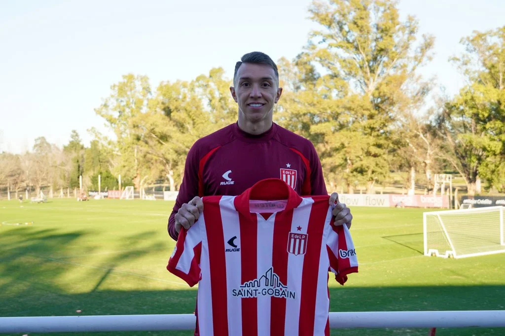 Fernando Muslera, yeni takımı ile sözleşme imzaladı 2 Fernando Muslera, yeni takımı ile sözleşme imzaladı