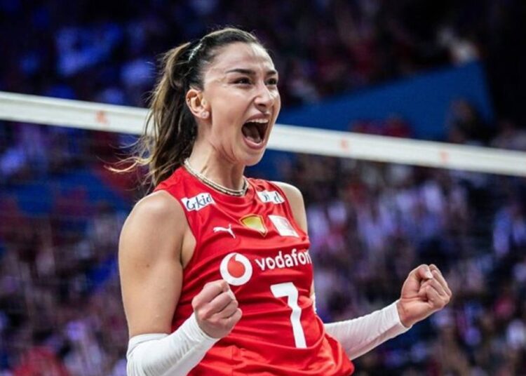 Fenerbahçe, milli voleybolcunun transferini resmen açıkladı
