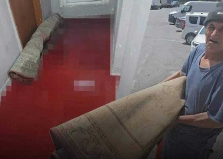 Kanalizasyon taştı, evleri kurban kanı bastı 1 Kanalizasyon taştı, evleri kurban kanı bastı