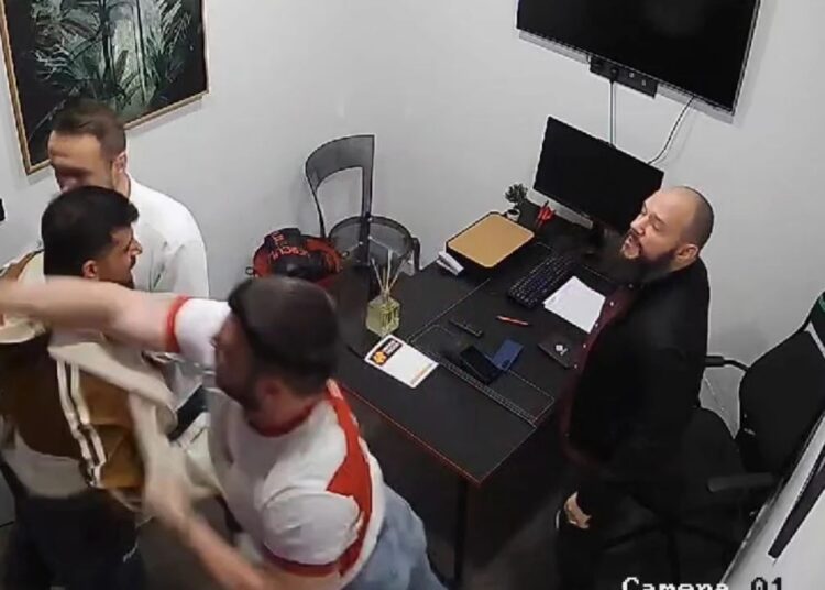Fazla mesai ücretini talep eden milli sporcuyu dakikalarca dövdüler 1 Fazla mesai ücretini talep eden milli sporcuyu dakikalarca dövdüler