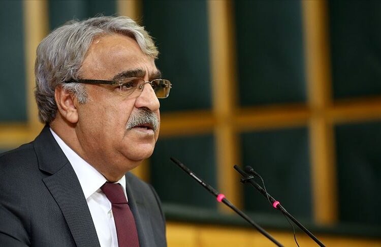 İmralı heyetinin yeni üyesi Mithat Sancar oldu 1 İmralı heyetinin yeni üyesi Mithat Sancar oldu