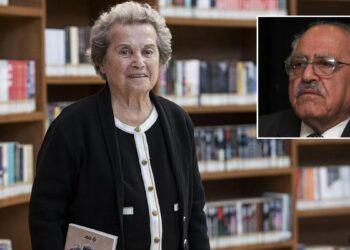 Şair Sezai Karakoç’un ‘Mona Roza’sı hayatını kaybetti