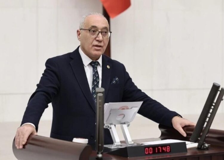 Gelecek Partisi’nden bir istifa daha