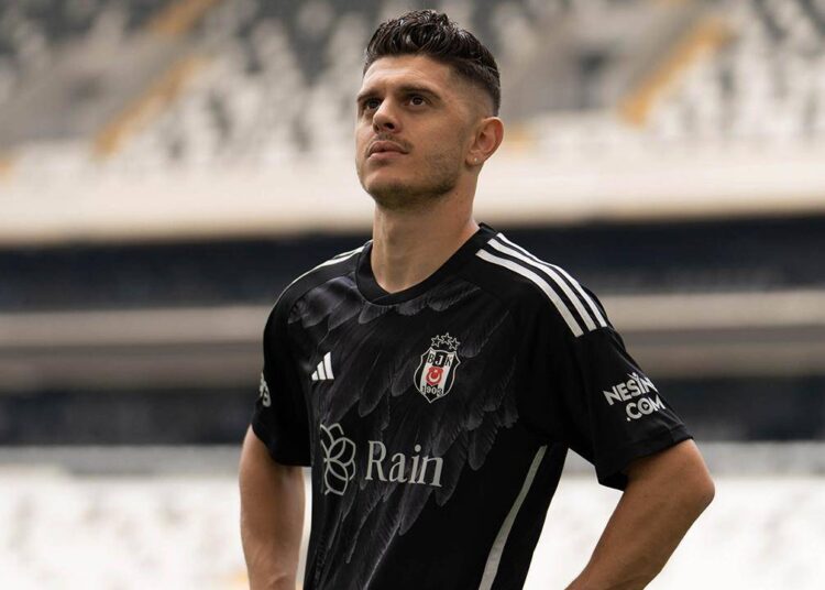 Milot Rashica'dan ayrılık kararı 1 Milot Rashica’dan ayrılık kararı
