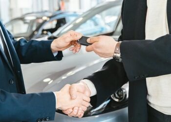Vergi uzmanı Bingöl: 700 bin liralık otomobilden 824 bin lira vergi alınıyor