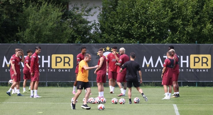 Galatasaray'da sakat futbolcularla ilgili açıklama: Icardi'nin kilosu düşüyor 1 Galatasaray’da sakat futbolcularla ilgili açıklama: Icardi’nin kilosu düşüyor