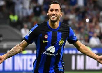 İddia: Galatasaray, Hakan Çalhanoğlu ile görüşmelere başladı 4 İddia: Galatasaray, Hakan Çalhanoğlu ile görüşmelere başladı