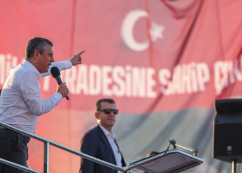 Özgür Özel, Erdoğan’ı canlı yayında hesaplaşmaya çağırdı