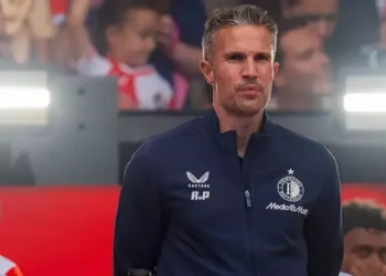 Robin van Persie’den Fenerbahçe’ye gönderme: ‘Bizimle aynı sorunu yaşıyorlar’