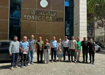 CHP’li meclis üyeleri, AKP’li Menemen Belediyesi hakkında suç duyurusunda bulundu