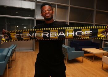 Fenerbahçe’nin yeni yıldızı İstanbul’a geldi