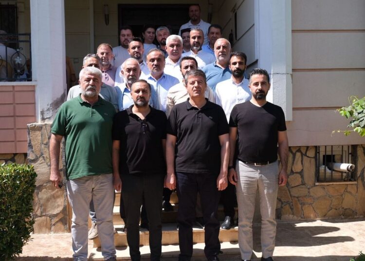 Tutdere ev hapsinde grup toplantısı yaptı, yeni Başkan Vekili seçildi 1 Tutdere ev hapsinde grup toplantısı yaptı, yeni Başkan Vekili seçildi