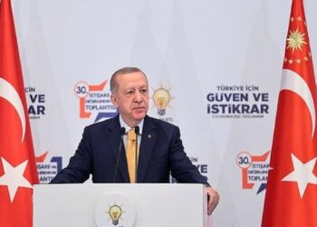 AK Parti yeni dönem siyaset ajandasını belirlemek için kampa giriyor