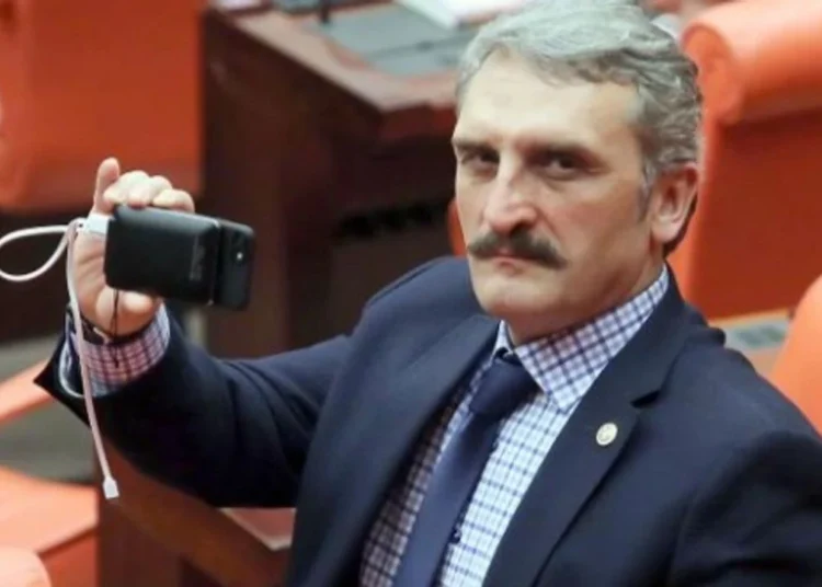 AKP'de ikinci 'Yeliz vakası': Yine Cumhuriyet'i hedef aldı 1 AKP’de ikinci ‘Yeliz vakası’: Yine Cumhuriyet’i hedef aldı