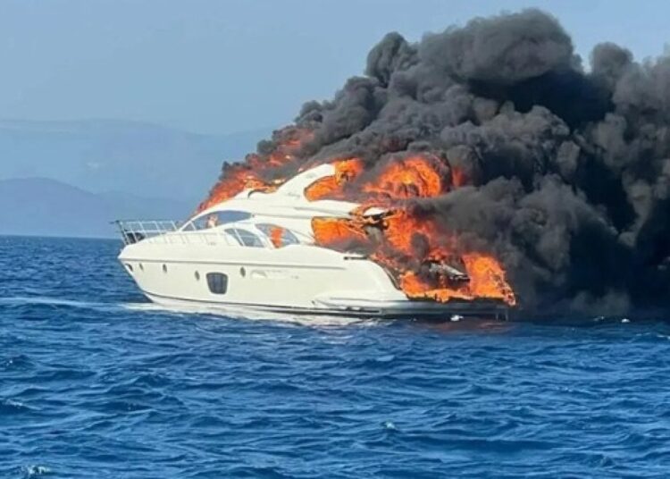 Yanan lüks yat ünlü iş insanı Faruk Mıstaçoğlu’nun çıktı