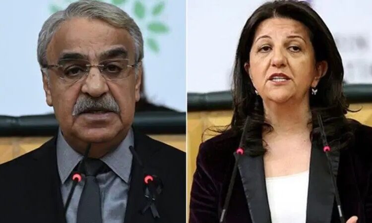 DEM Parti İmralı heyeti İmralı'da Öcalan ile görüştü 1 Silah bırakmanın ardından DEM Parti liderler turuna çıkıyor